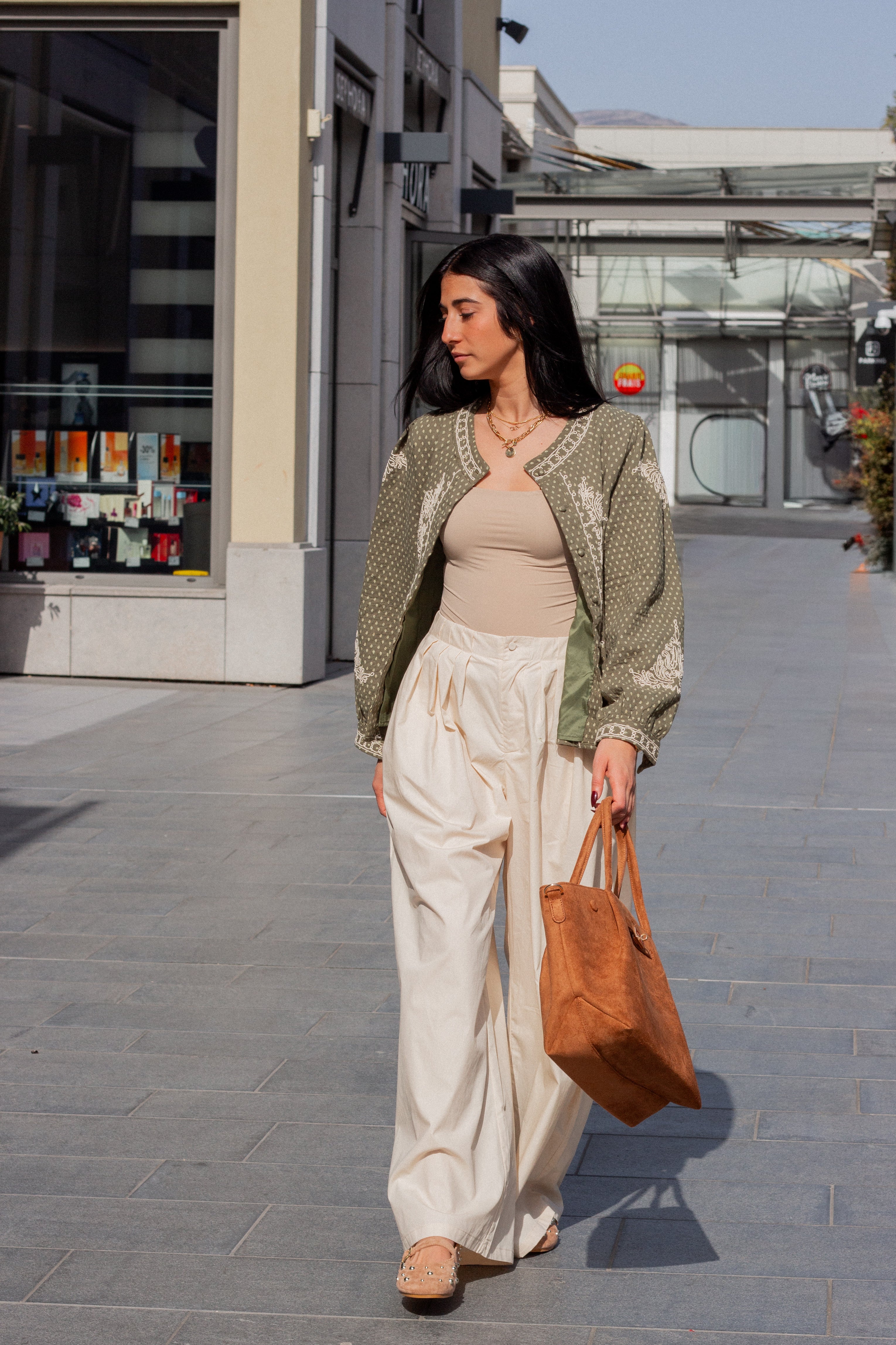 Veste brodée Suzanne kaki