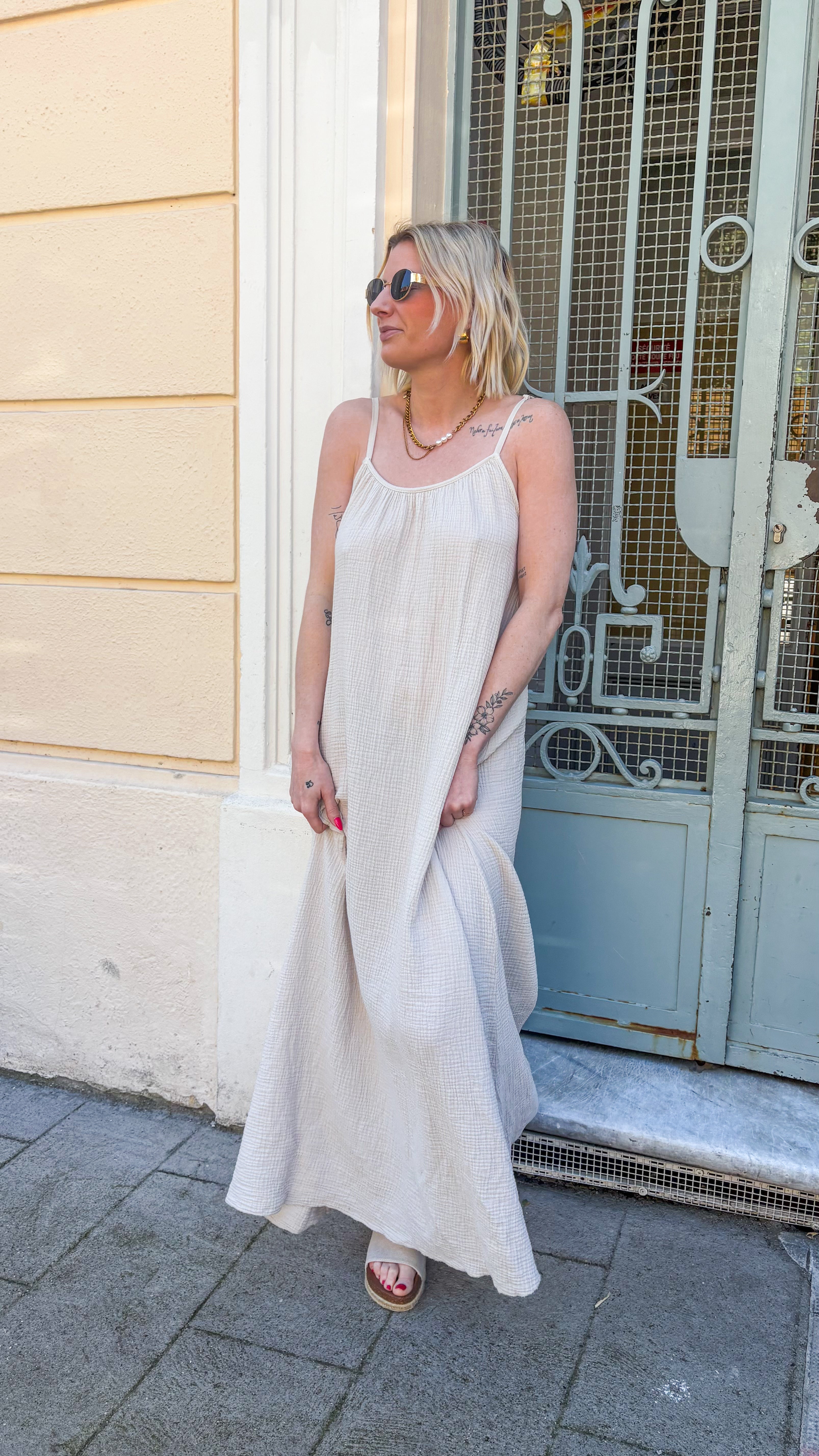 Isa écru